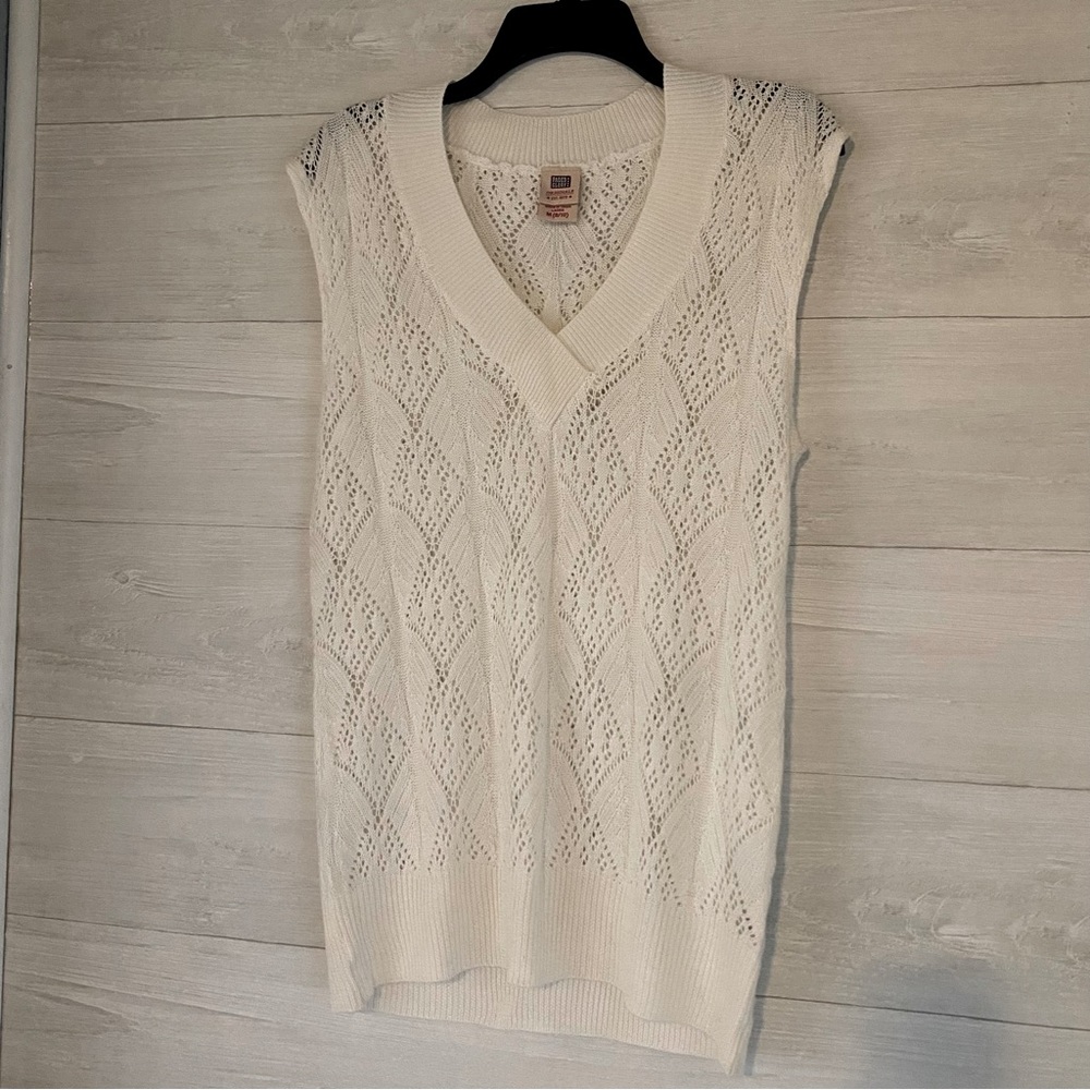 Faded Glory | Women's White V-Neck Pointelle-Knit Vest | Size Medium (8/10)